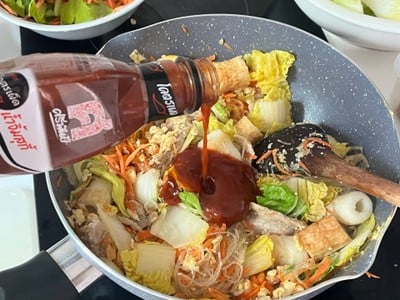 วิธีทำ สุกี้แห้งหมู วิธีทำ สุกี้แห้งหมู