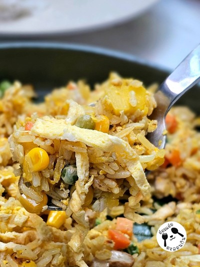 ข้าวผัดสับปะรด