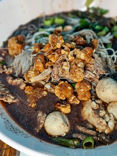 เมนูของร้าน ก๋วยเตี๋ยวเรืออยุธยา ลุงหนวด เจ้าเก่า ลาดพร้าววังหิน
