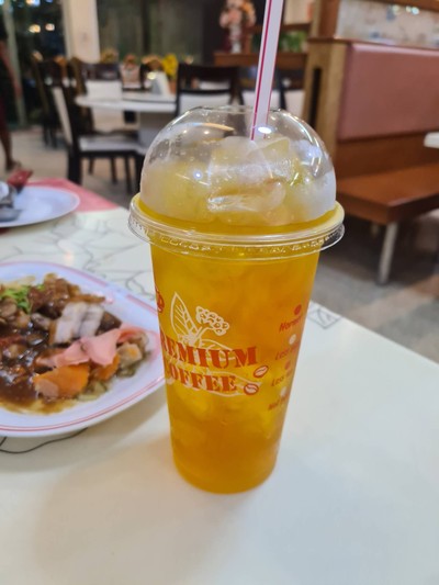 อาหาร หรือ เครื่องดื่ม