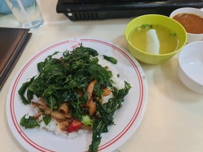 อาหาร หรือ เครื่องดื่ม