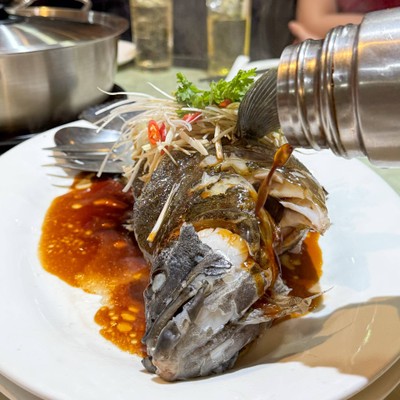 ปลาเก๋าดำนึ่งซีอิ๊ว