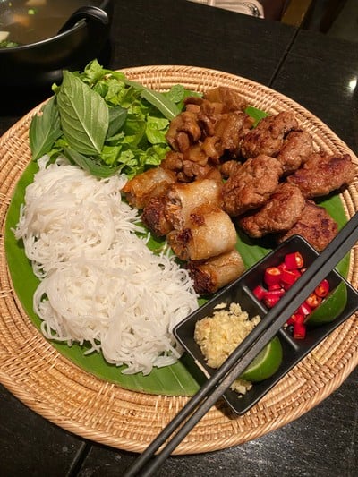 อาหาร หรือ เครื่องดื่ม