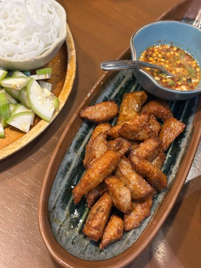 นมหมูย่าง