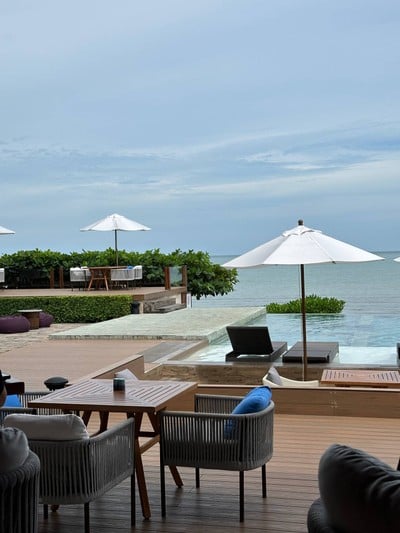 สระว่ายน้ำ/ชายหาด