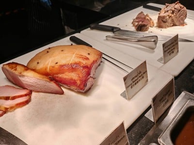 อาหาร หรือ เครื่องดื่ม