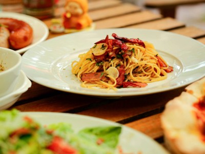 อาหาร หรือ เครื่องดื่ม