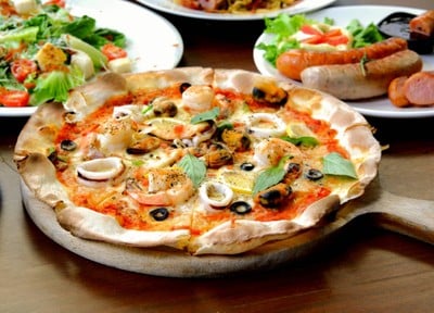 อาหาร หรือ เครื่องดื่ม