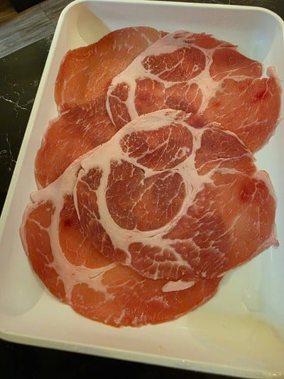 หมูสันคอ