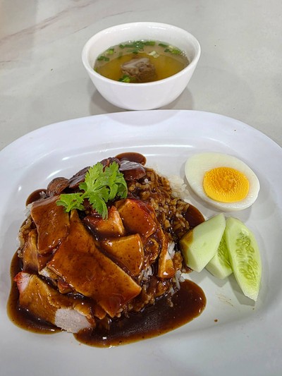 ข้าวหมูแดง+กุนเชียง