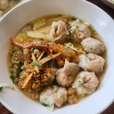 เกี๊ยวรวมมิตร