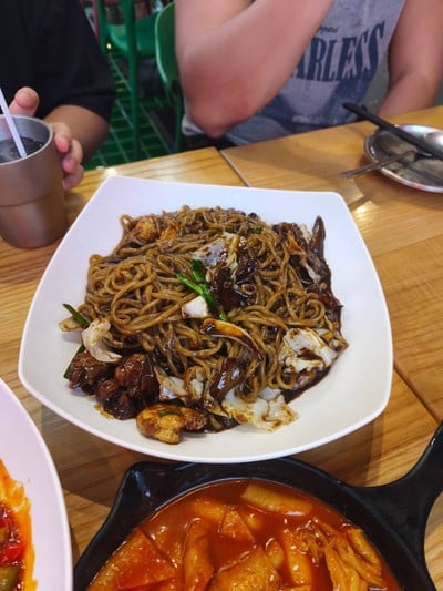 จาจังมยอน