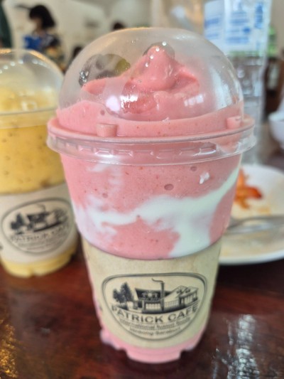 Strawberry Youghurt