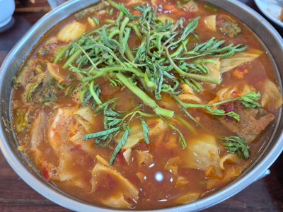 แกงส้มไข่ชะอม+กระเฉด+กุ้ง