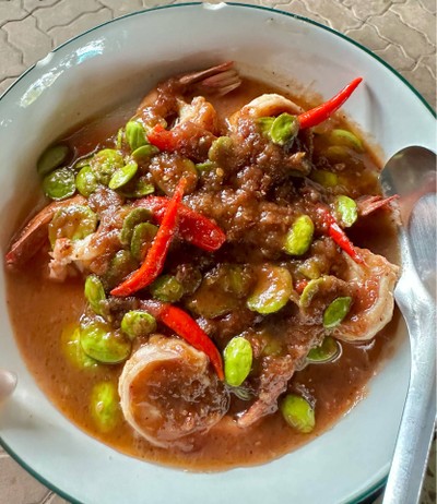กุ้งผัดกะปิสะตอ