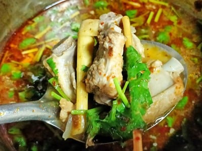 ต้มยำกระดูกหมู