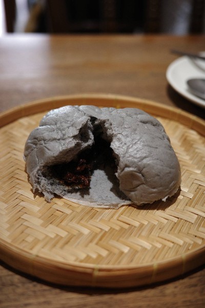 ซาลาเปาหมูย่างชาร์โคล