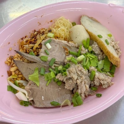 บะหมี่แห้งต้มยำ
