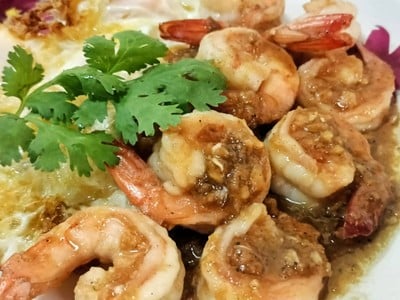 ไข่ดาว & กุ้งกระเทียม 🍤