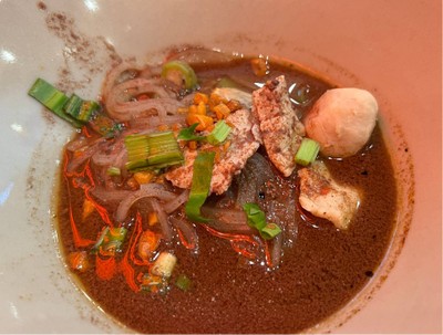 เส้นเล็กน้ำตกหมู