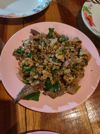 อาหาร หรือ เครื่องดื่ม