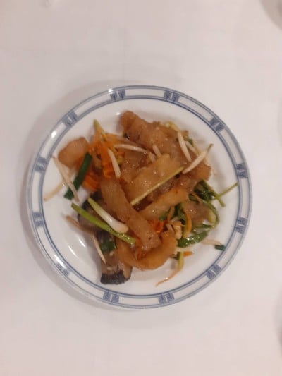 กระเพาะปลาผัดแห้ง