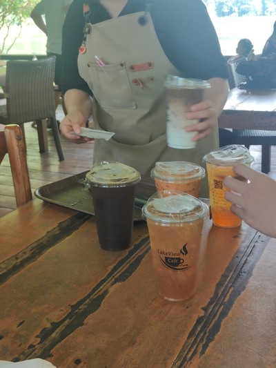 อาหาร หรือ เครื่องดื่ม