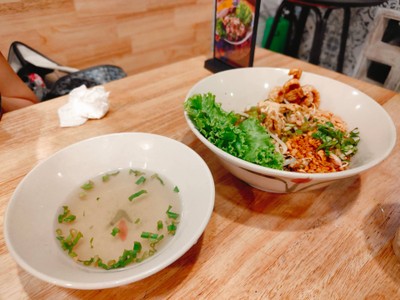 ก๋วยเตี๋ยวคลุก