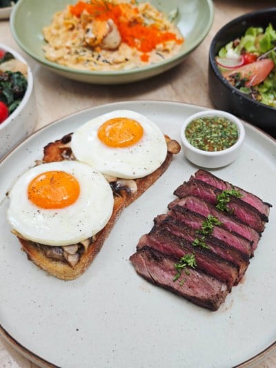 อาหาร หรือ เครื่องดื่ม