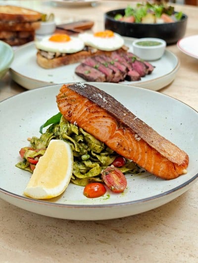 อาหาร หรือ เครื่องดื่ม