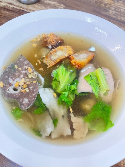 เกาเหลาเลือดหมู