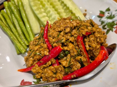 คั่วกลิ้งหมู