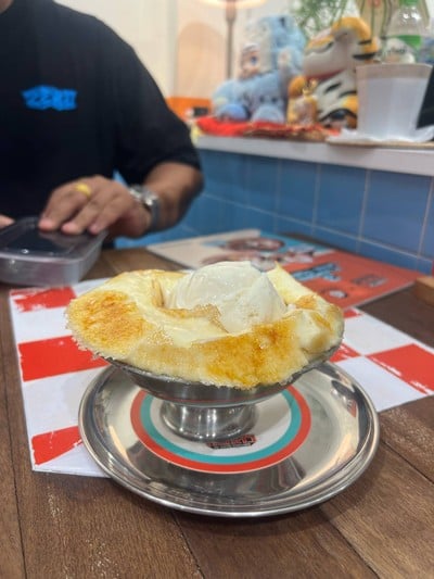 Melting Sundae: Banana Crème Brulee