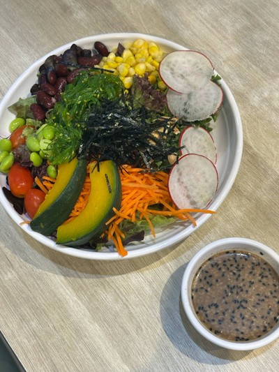 สลัดสาหร่ายถั่วโชยุเลมอน