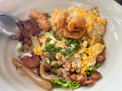 คั่วไก่เบคอน ธรรมดา