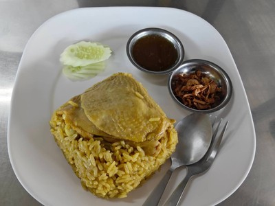 อาหาร หรือ เครื่องดื่ม