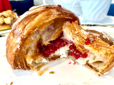 Cream cheese rasberry