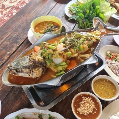 อาหาร หรือ เครื่องดื่ม