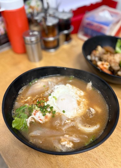 🍜 ก๋วยเตี๋ยวน้ำหม่าล่ารวมมิตรเพิ่มไข่. (ราคา 85 บาท.)