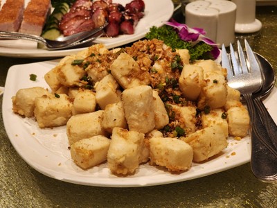 เต้าหู้ทอดพริกเกลือ จานกลาง