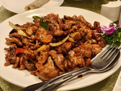 เนื้อเป็ดผัดพริกไทยดำ