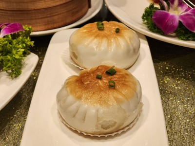 ซาลาเปาหมูแดงทอด