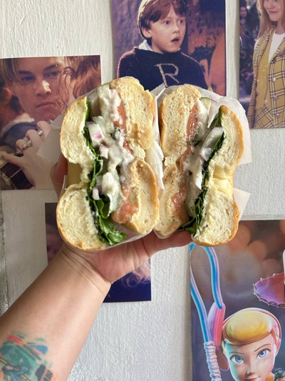 Smoke salmon with cream cheese