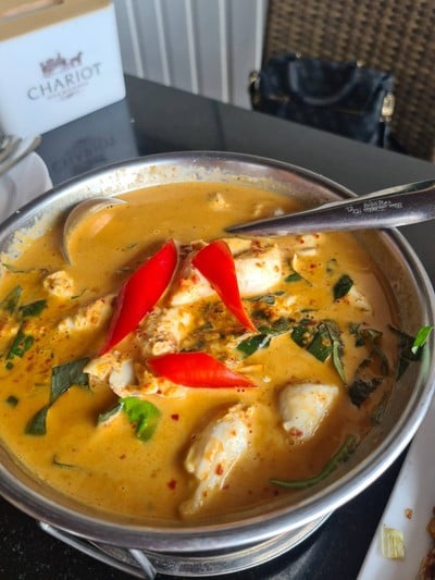 แกงคั่วใบชะพลูเนื้อปู