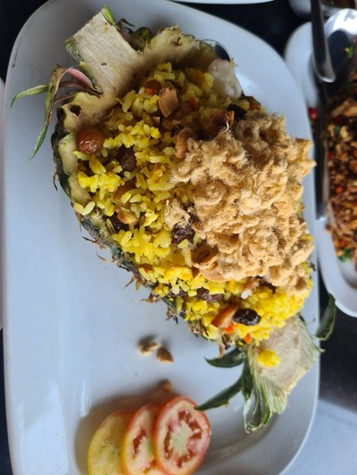 ข้าวผัดสับปะรด