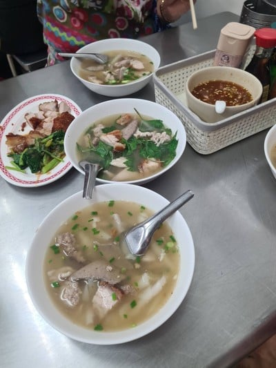 อาหาร หรือ เครื่องดื่ม