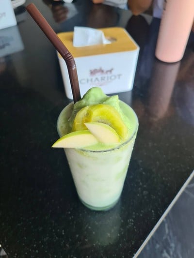 อาหาร หรือ เครื่องดื่ม