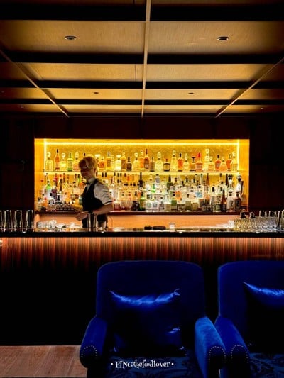 บาร์ค็อกเทลในธีม Private Club ในกรุงลอนดอนสมัยคริสต์ศตวรรษที่ 19