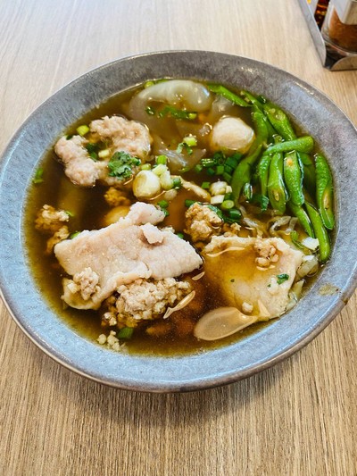 หมูน้ำใส