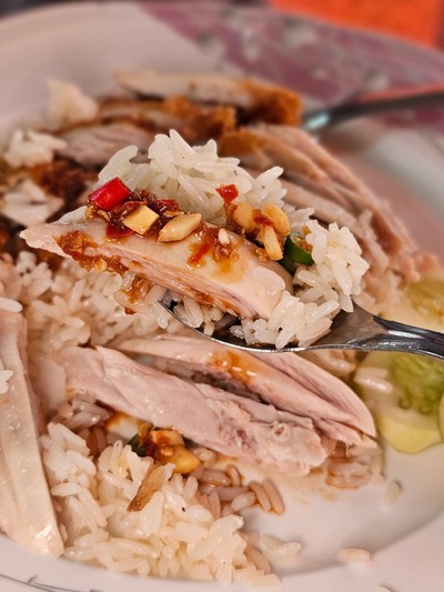 ข้าวมันไก่ต้ม + ไก่ทอด